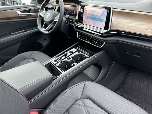 New 2026 Volkswagen Atlas SE image 16