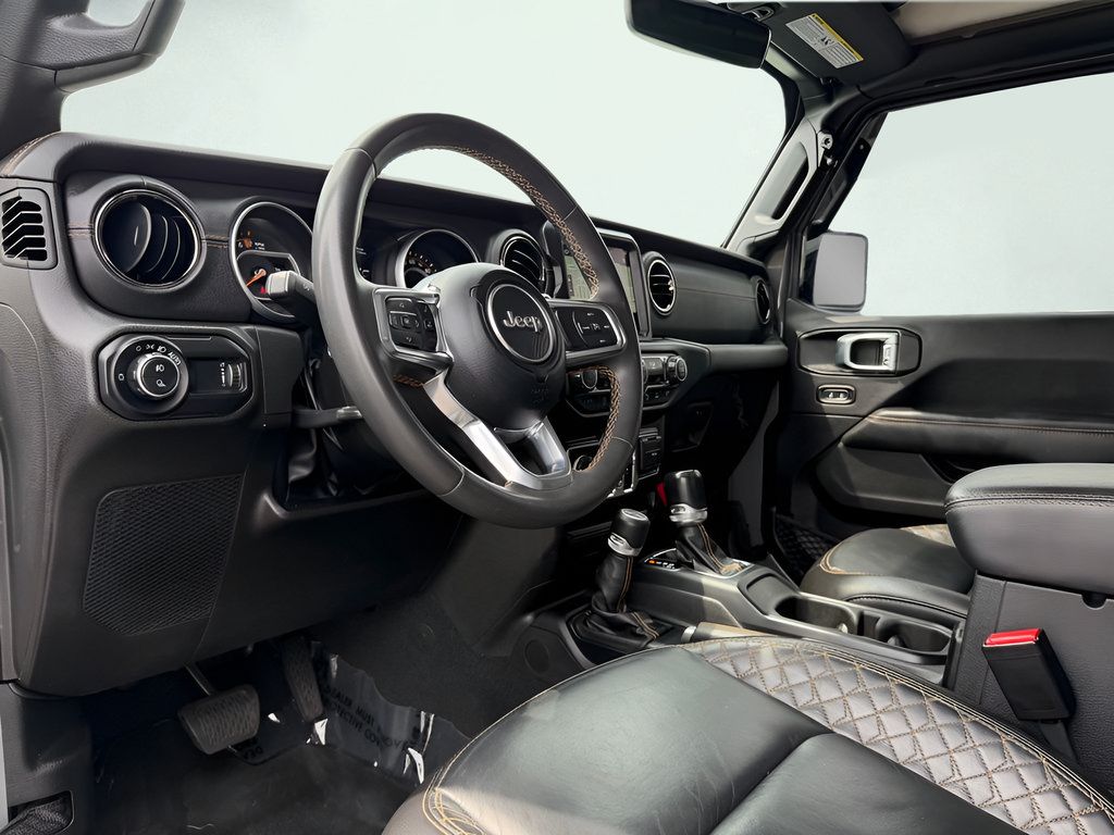 Used 2023 Jeep Gladiator Overland AWD/4WD image 5