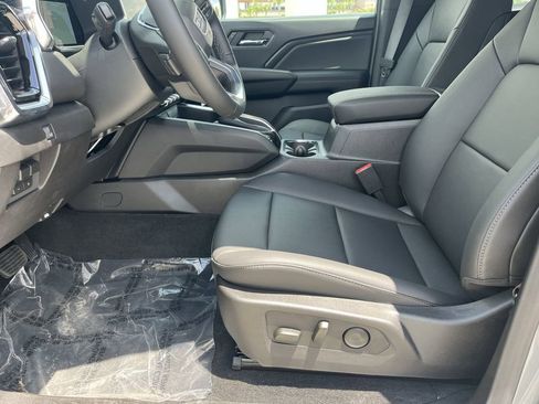 New 2026 GMC Canyon Elevation w/ Convenience Package RWD image 22