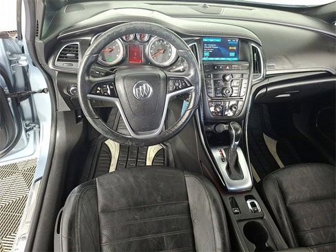 Used 2018 Buick Cascada Premium image 2