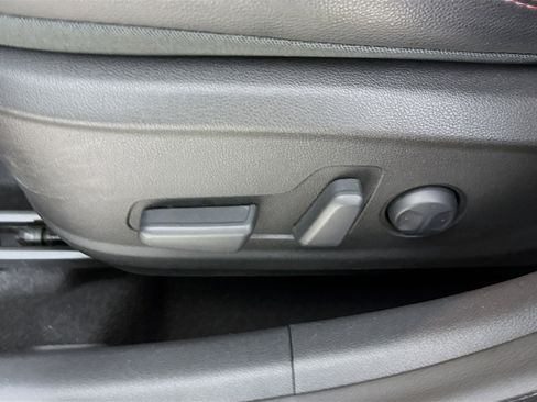 Used 2019 Hyundai Kona Ultimate image 24