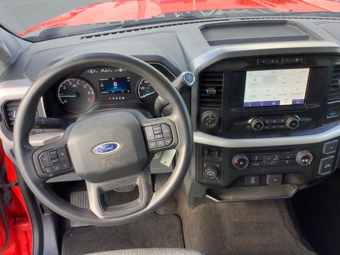 Used 2021 Ford F150 XLT w/ Trailer Tow Package image 9