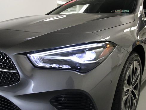 Used 2025 Mercedes-Benz CLA 250 4MATIC image 9