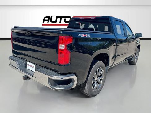 Used 2023 Chevrolet Silverado 1500 LT AWD/4WD image 7