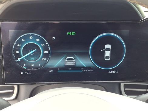 Used 2023 Hyundai Elantra SEL w/ Convenience Package FWD image 16