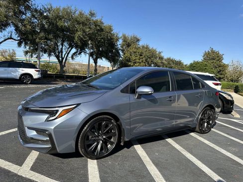 Used 2025 Toyota Corolla SE image 5