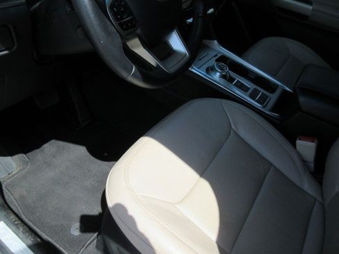 Used 2022 Ford Explorer Limited w/ Equipment Group 301A RWD image 14