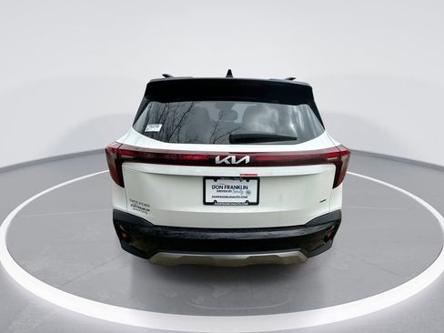 New 2026 Kia Seltos S image 7