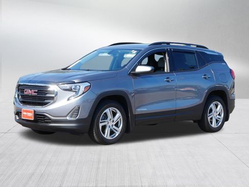Used 2018 GMC Terrain SLE w/ Driver Convenience Package image 3