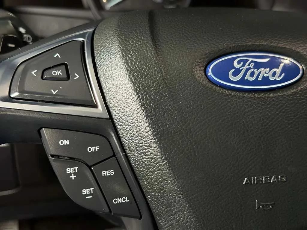 Used 2018 Ford Edge SEL w/ Equipment Group 201A FWD image 32