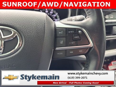 Used 2021 Toyota Highlander XLE image 23