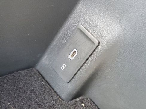 Used 2024 Volkswagen Atlas SE AWD/4WD image 38