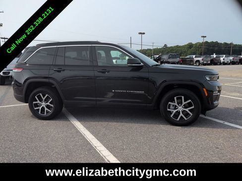 Used 2024 Jeep Grand Cherokee Limited w/ Trailer Tow Package AWD/4WD image 6