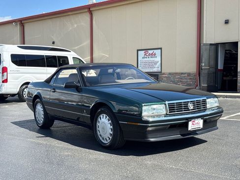 Used 1993 Cadillac Allante image 2