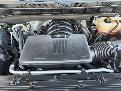 Used 2022 Cadillac Escalade ESV Sport Platinum w/ LPO, ONYX Package image 33