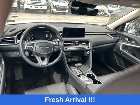 Used 2025 Genesis G70 2.5T image 12