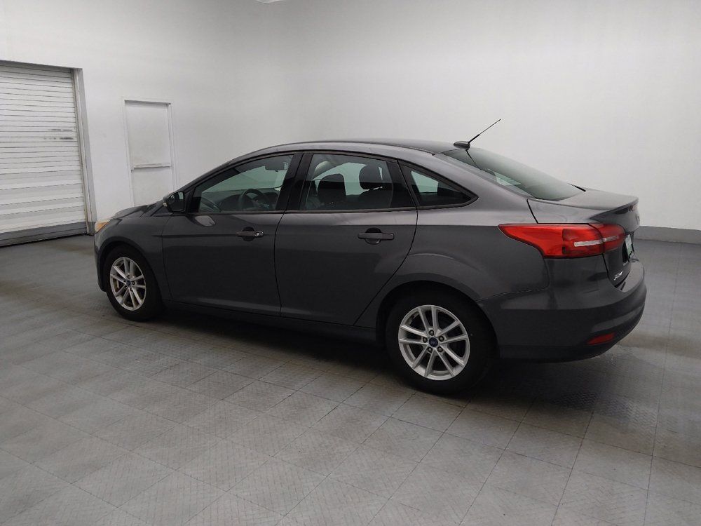 Used 2017 Ford Focus SE FWD image 3