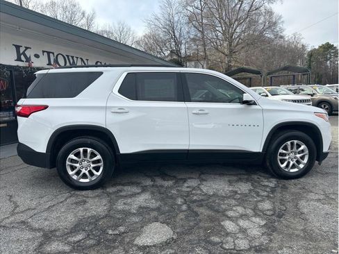 Used 2020 Chevrolet Traverse LT image 5
