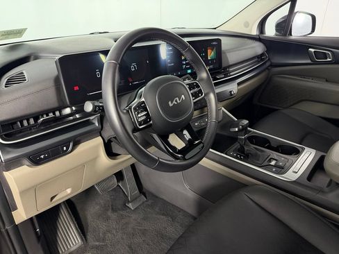 Used 2026 Kia Carnival FWD image 21