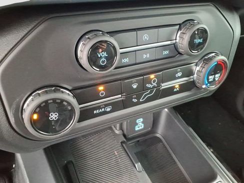 New 2025 Ford Bronco 4-Door AWD/4WD image 15