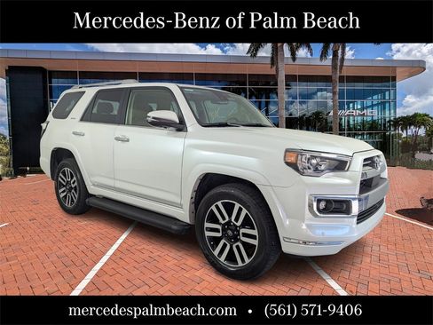 Used 2024 Toyota 4Runner Limited image 1