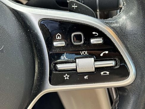 Used 2019 Mercedes-Benz C 300 Sedan image 24