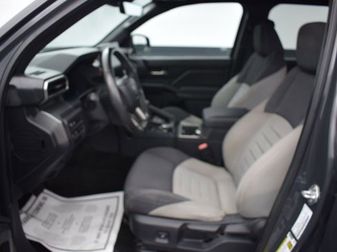 Used 2024 Toyota Tacoma TRD Off-Road image 13