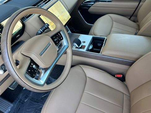 New 2026 Land Rover Range Rover SE image 5