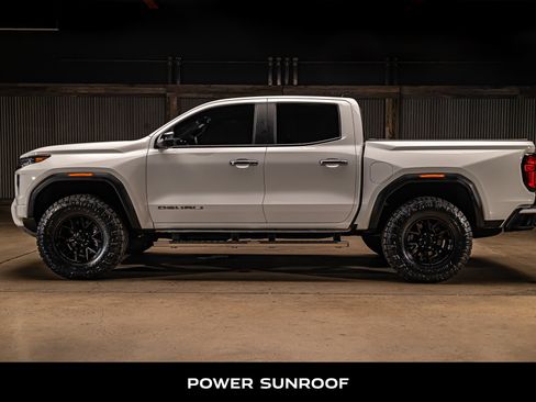 Used 2025 GMC Canyon Denali AWD/4WD image 6