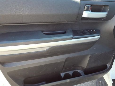 Used 2015 Toyota Tundra SR5 w/ SR5 Upgrade Package image 16