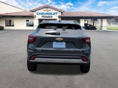 New 2026 Chevrolet Trax LT w/ Driver Confidence Package FWD image 7