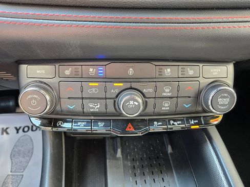 Used 2025 Dodge Durango GT AWD/4WD image 26