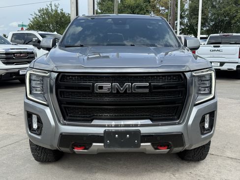 Used 2023 GMC Yukon XL AT4 AWD/4WD image 10
