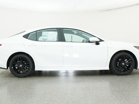 New 2026 Toyota Camry SE image 72