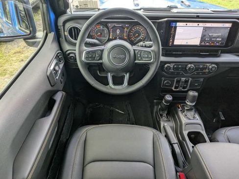New 2026 Jeep Wrangler Unlimited Sahara AWD/4WD image 16
