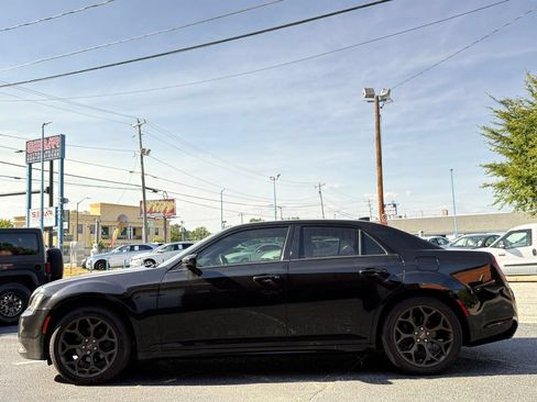 Used 2016 Chrysler 300 S RWD image 12