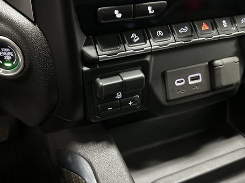 Used 2021 Chevrolet Silverado 1500 LT Trail Boss w/ Convenience Package II AWD/4WD image 57