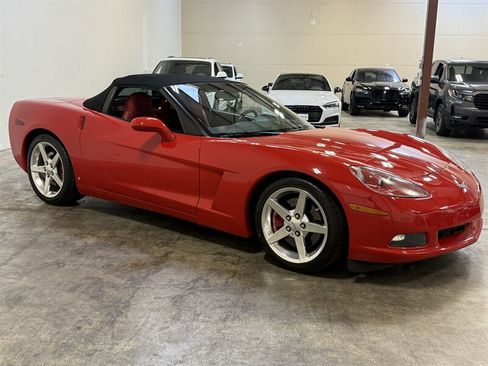 Used 2006 Chevrolet Corvette Convertible w/ Preferred Equipment Group RWD image 35