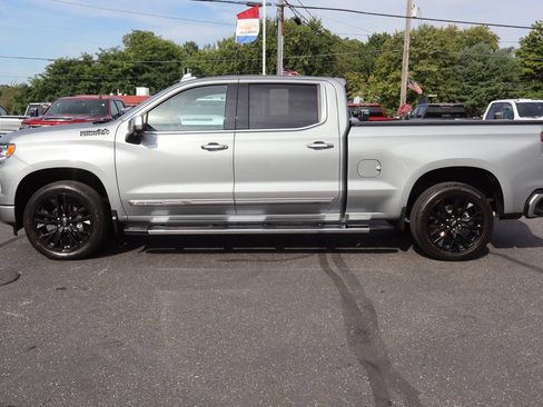 Used 2024 Chevrolet Silverado 1500 High Country w/ High Country Premium Package AWD/4WD image 29