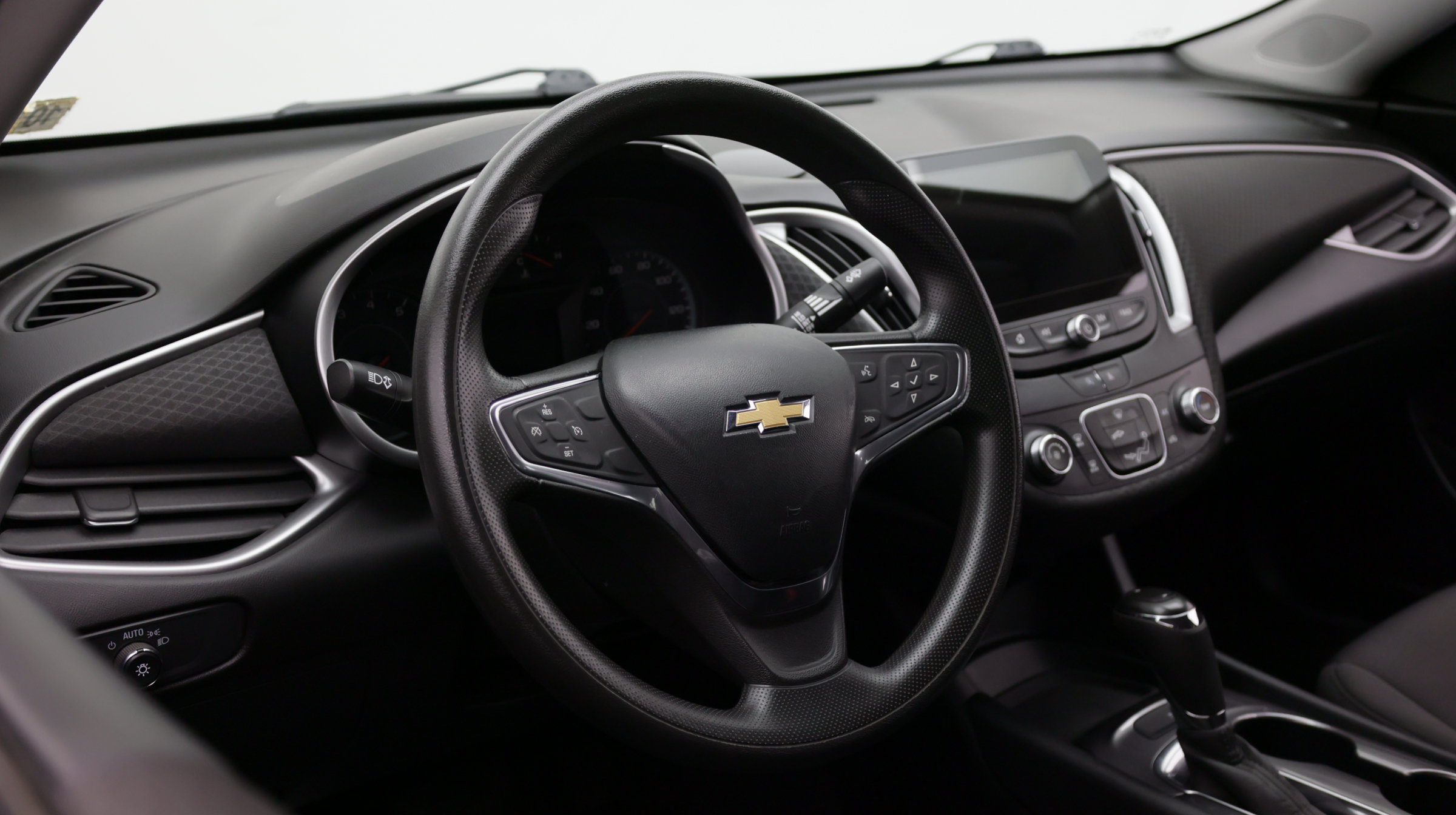 Used 2020 Chevrolet Malibu LS FWD image 8