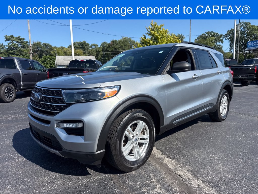 Used 2024 Ford Explorer XLT w/ Equipment Group 202A AWD/4WD image 2