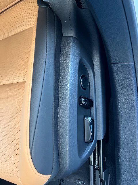 Certified 2025 Lexus ES 300h w/ Premium Package FWD image 37