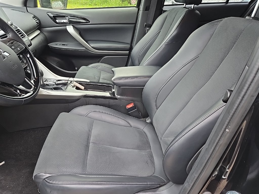 Used 2025 Mitsubishi Eclipse Cross SE AWD/4WD image 4