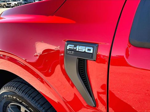 Certified 2022 Ford F150 XLT w/ Equipment Group 302A High image 8