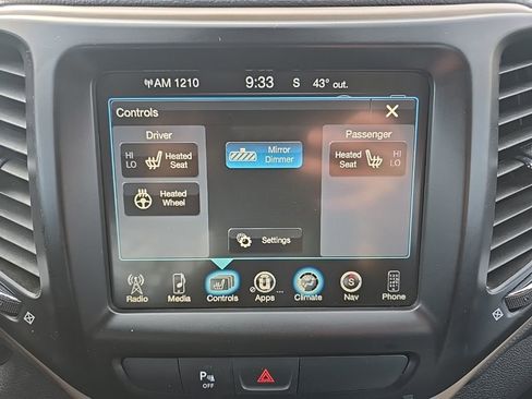 Used 2018 Jeep Cherokee Limited w/ High Altitude Package image 21