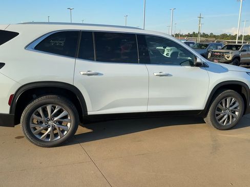 New 2026 Buick Enclave Preferred w/ Power Package image 9