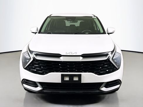 Used 2023 Kia Sportage EX image 2