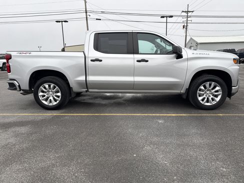 Used 2021 Chevrolet Silverado 1500 Custom image 2