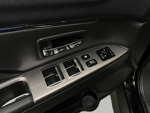 Used 2024 Mitsubishi Outlander Sport AWD image 28