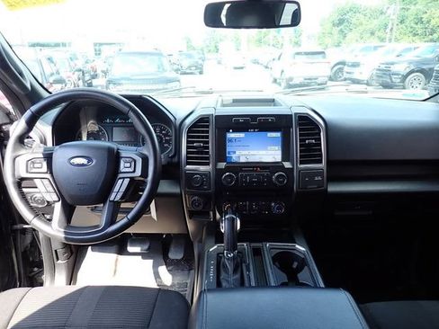 Used 2017 Ford F150 XLT w/ Equipment Group 302A Luxury AWD/4WD image 13